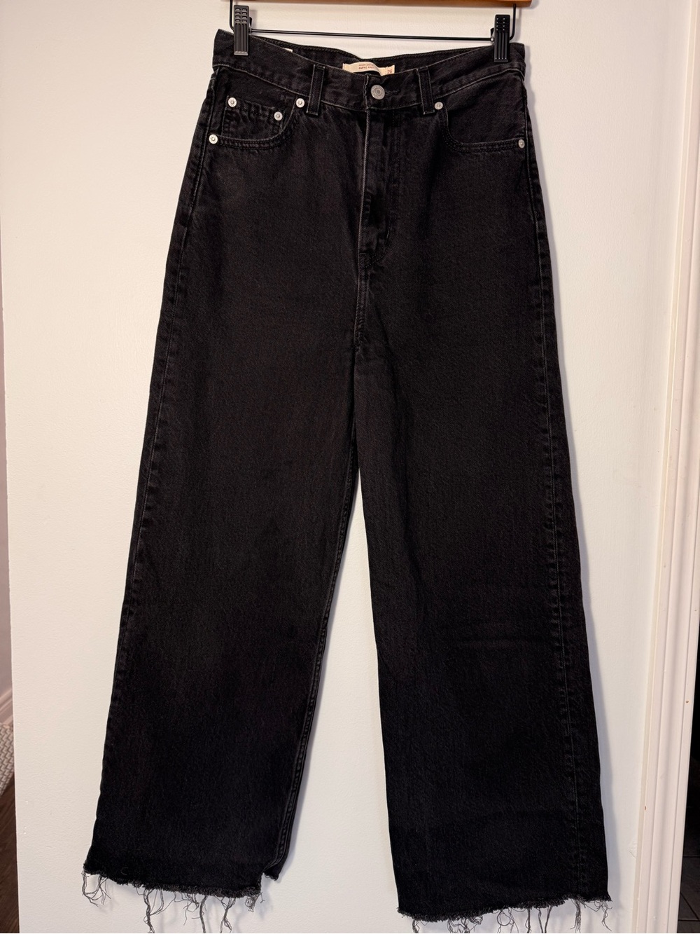 LEVI'S Denim High Loose Jean in Trainwreck size 26 - Picture 4 of 11